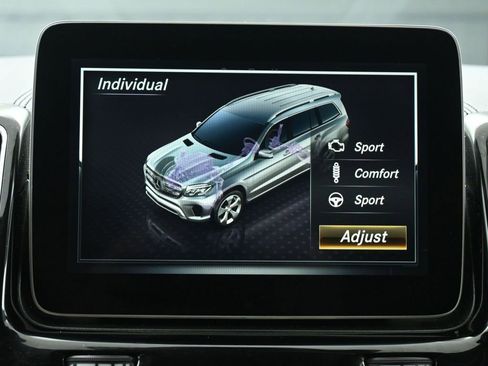 Used 2018 Mercedes-Benz GLS 550 4MATIC w/ Driver Assistance Package image 32