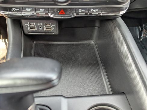 Used 2024 Dodge Durango GT AWD/4WD image 27