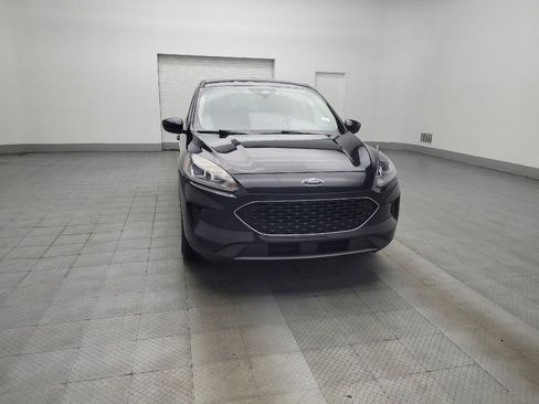 Used 2020 Ford Escape SE image 14