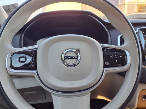 Used 2022 Volvo XC90 T6 Momentum w/ Advanced Package image 26