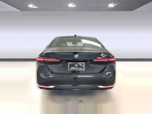 Certified 2025 BMW 530i image 8