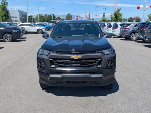 Used 2023 Chevrolet Colorado LT AWD/4WD image 11