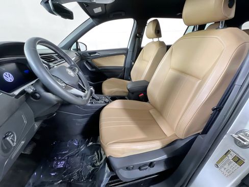Used 2022 Volkswagen Tiguan SE image 20