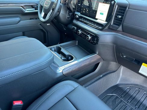 New 2026 GMC Sierra 2500 SLT w/ SLT Premium Package image 16