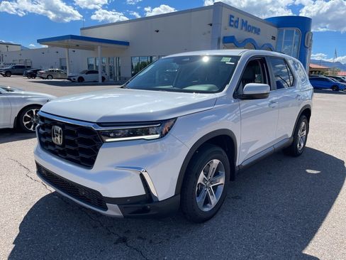 New 2025 Honda Pilot EX-L image 1