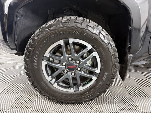 Used 2024 Toyota Tacoma TRD Sport AWD/4WD image 10