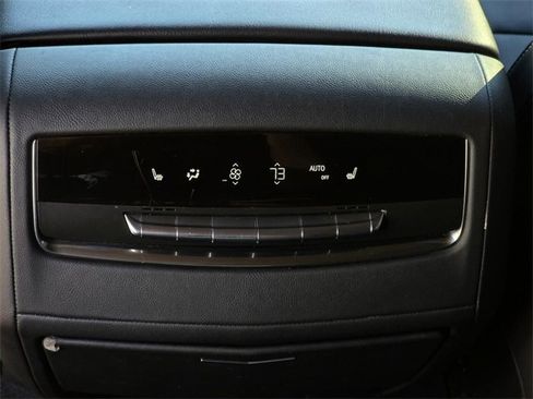 Used 2021 Cadillac Escalade Luxury image 26