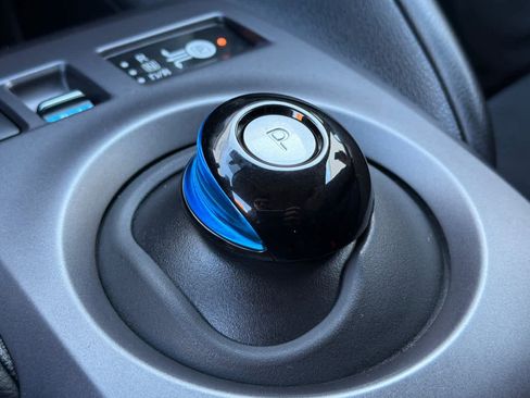 Used 2022 Nissan Leaf S image 23