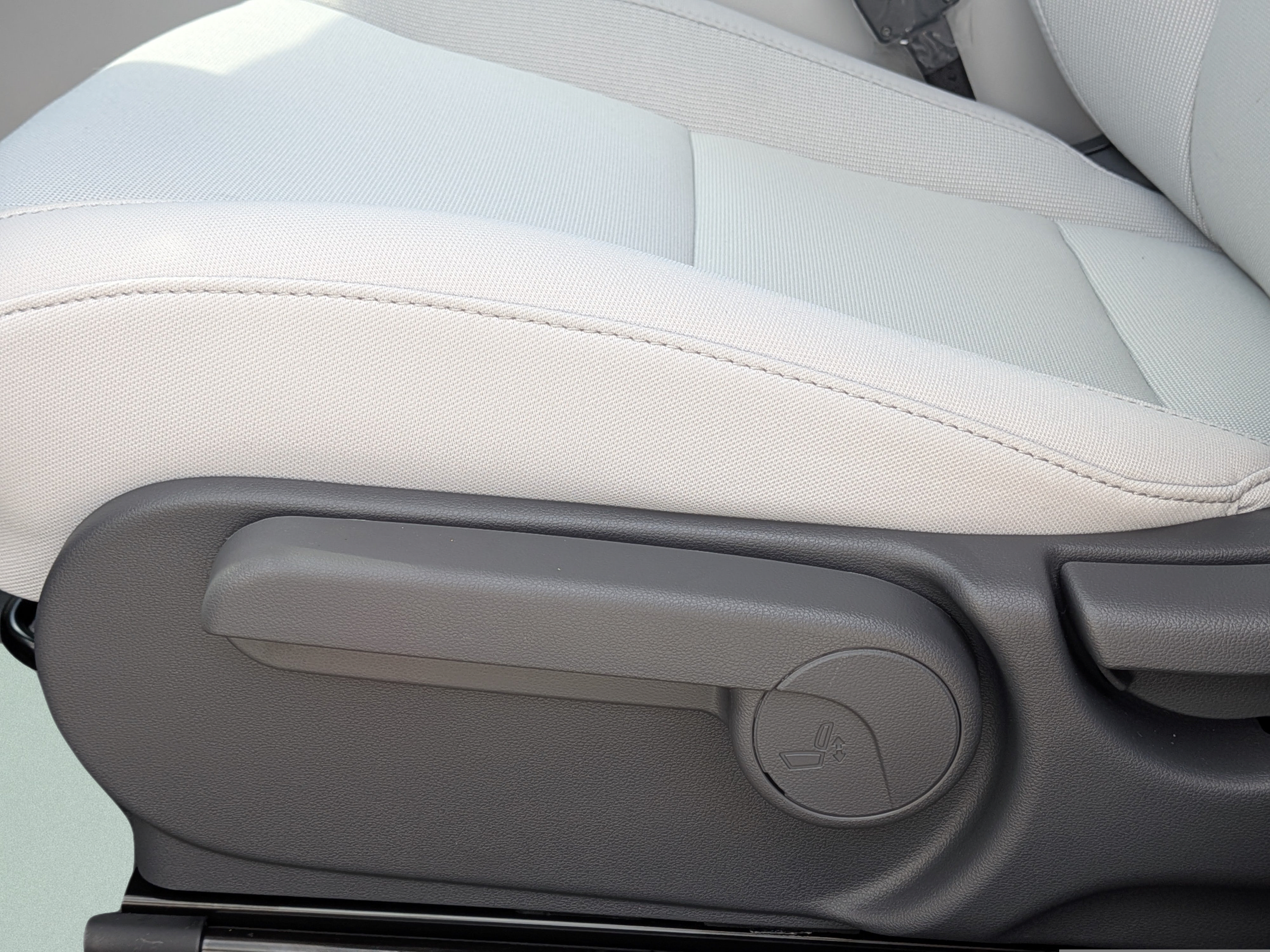 New 2027 Hyundai Kona SEL Sport FWD image 21
