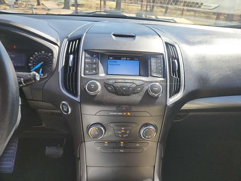 Used 2019 Ford Edge SE image 19