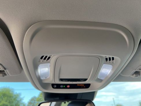 Certified 2025 Buick Envision Sport Touring image 19