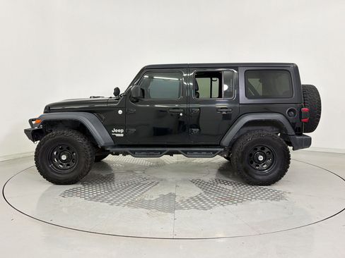 Used 2018 Jeep Wrangler Unlimited Sport S AWD/4WD image 2