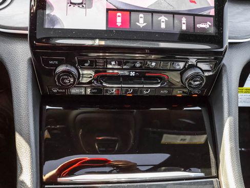 New 2025 Jeep Grand Cherokee Limited w/ Luxury Tech Group II image 21