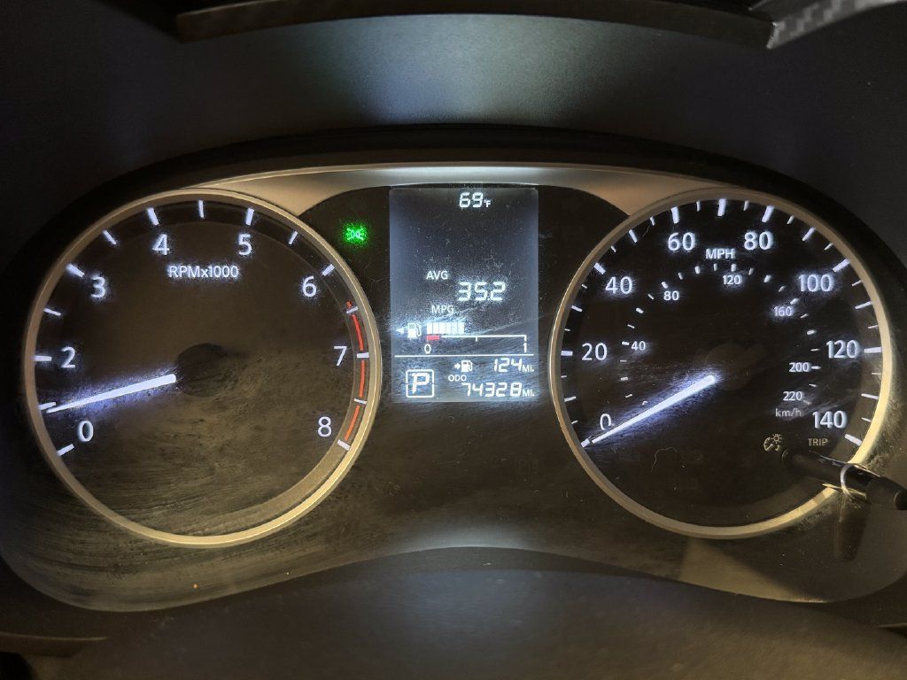 Used 2021 Nissan Versa S FWD image 10