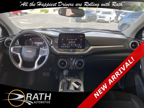 Used 2023 Chevrolet Blazer LT w/ Convenience Package FWD image 17