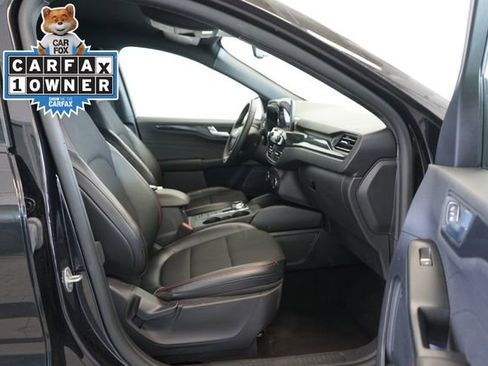 Certified 2025 Ford Escape ST-Line AWD/4WD image 33