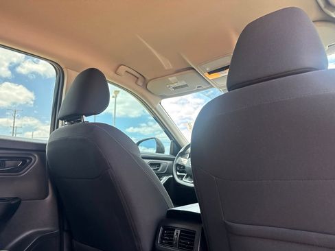 Used 2026 Nissan Rogue S FWD image 31