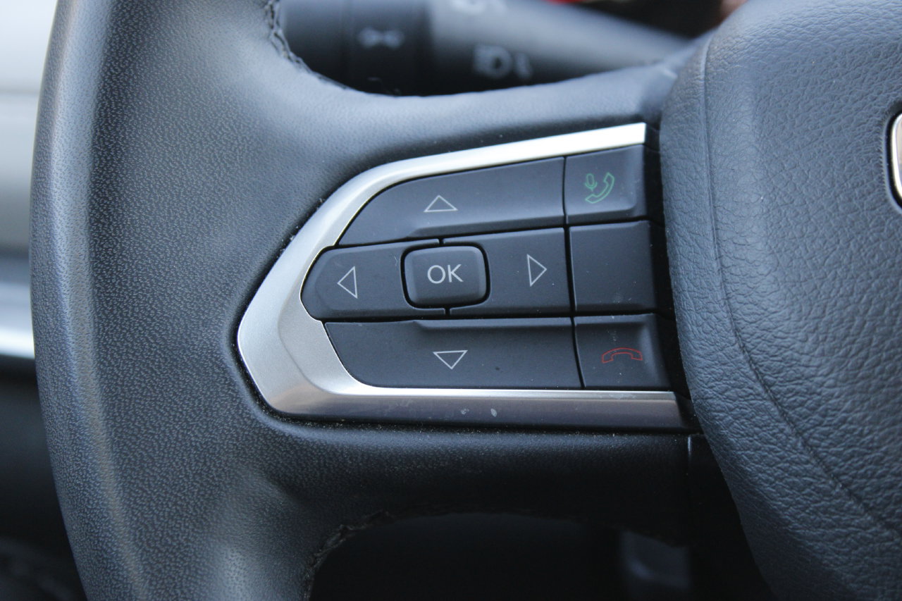 Used 2025 Jeep Compass Limited AWD/4WD image 14