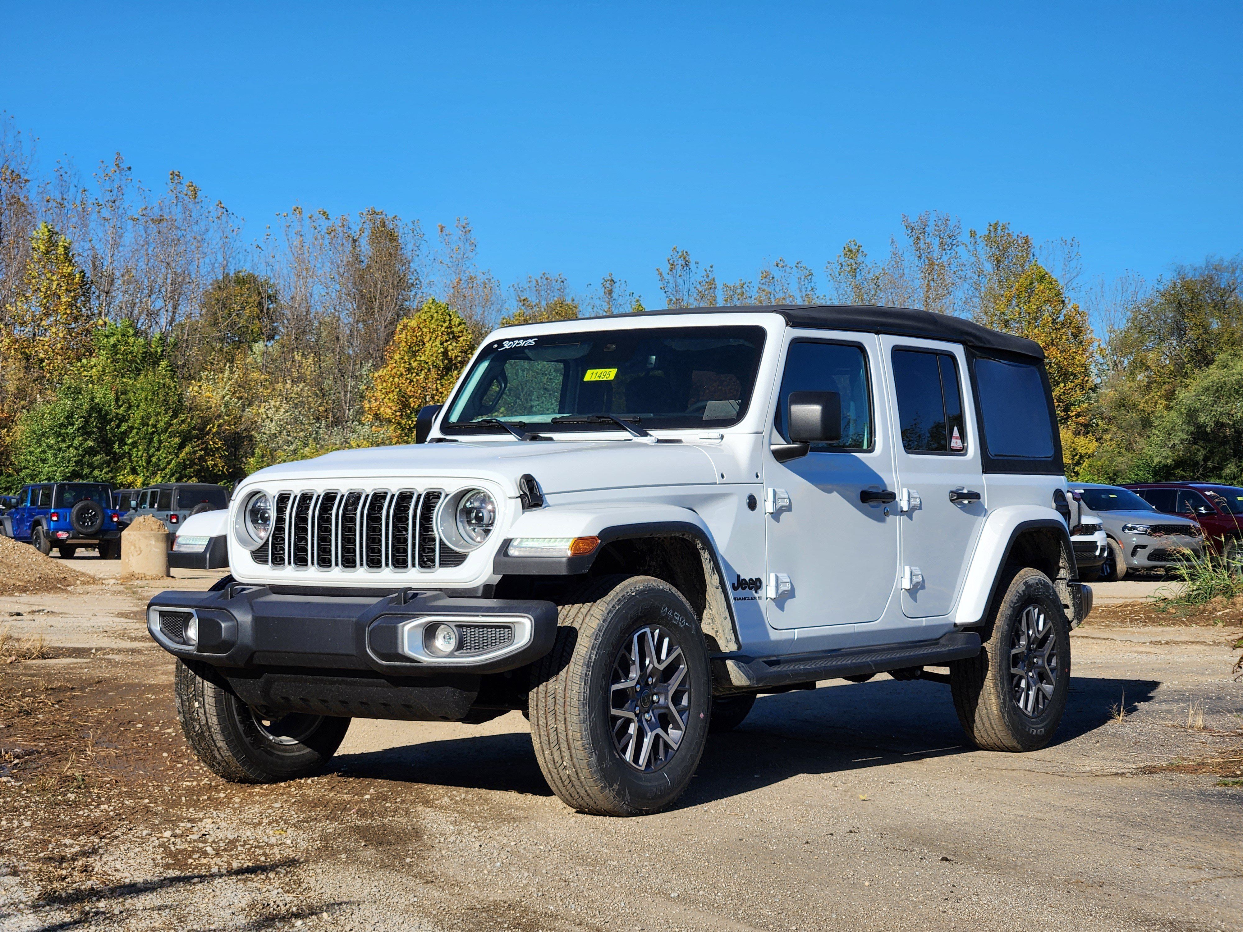 New 2025 Jeep Wrangler Unlimited Sahara AWD/4WD image 17