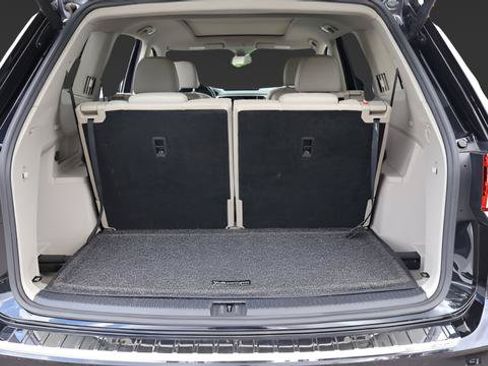 Used 2021 Volkswagen Atlas SEL R-Line FWD image 19