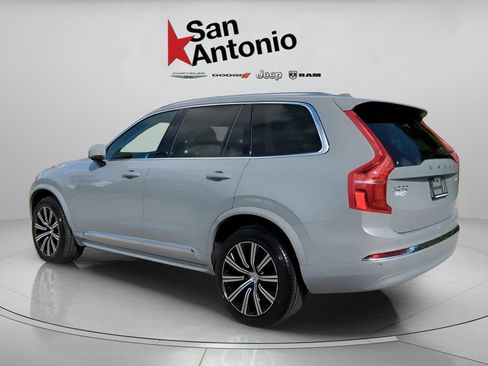 Used 2025 Volvo XC90 B5 Core w/ Protection Package image 18