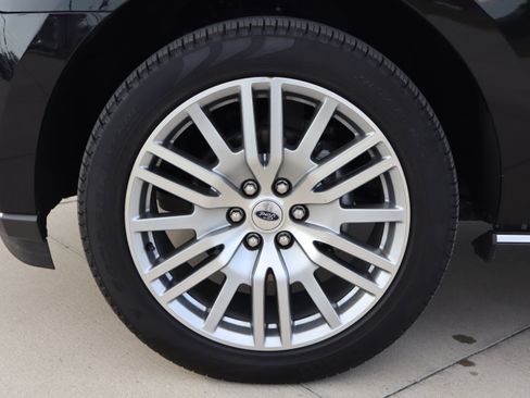 Used 2024 Ford Expedition Limited image 38