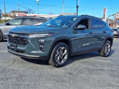 Used 2025 Chevrolet Trax LT w/ Driver Confidence Package