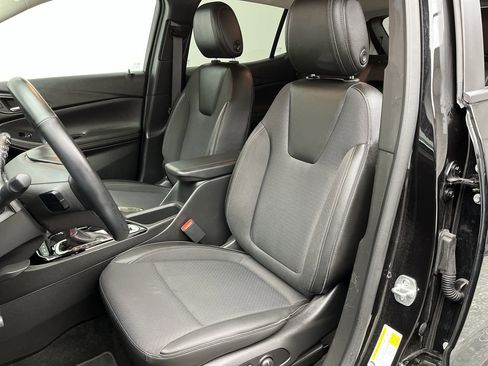 Certified 2024 Buick Encore GX Preferred w/ Comfort Package AWD/4WD image 9