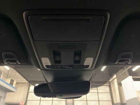 Used 2025 Honda Pilot Black Edition image 26