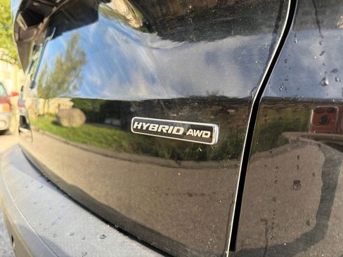 Used 2021 Ford Escape Titanium AWD/4WD image 10