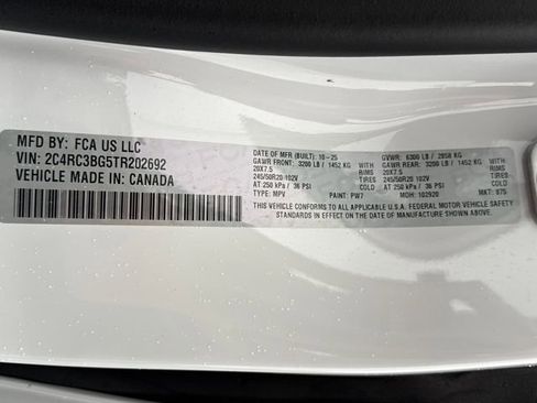 New 2026 Chrysler Pacifica Select image 18