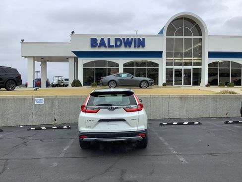 Used 2017 Honda CR-V LX image 6