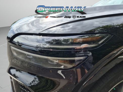 Used 2024 Genesis GV70 3.5T Sport AWD/4WD image 31