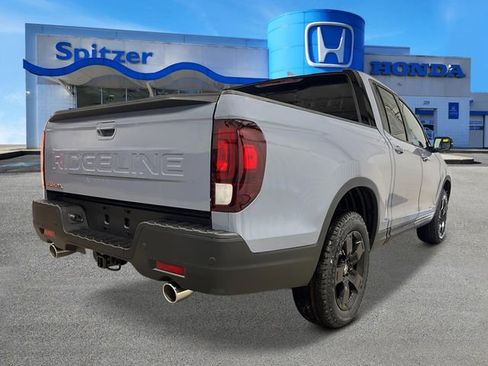 New 2026 Honda Ridgeline Black Edition image 3