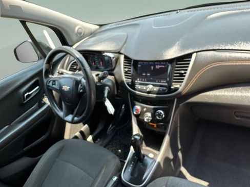 Used 2020 Chevrolet Trax LS w/ Tint and Cruise Package FWD image 25