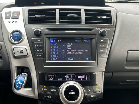 Used 2014 Toyota Prius V Three image 12