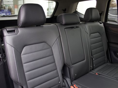 New 2026 Volkswagen Atlas SEL image 36