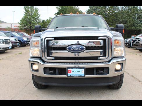 Used 2013 Ford F250 Lariat w/ Lariat Ultimate Pkg image 2