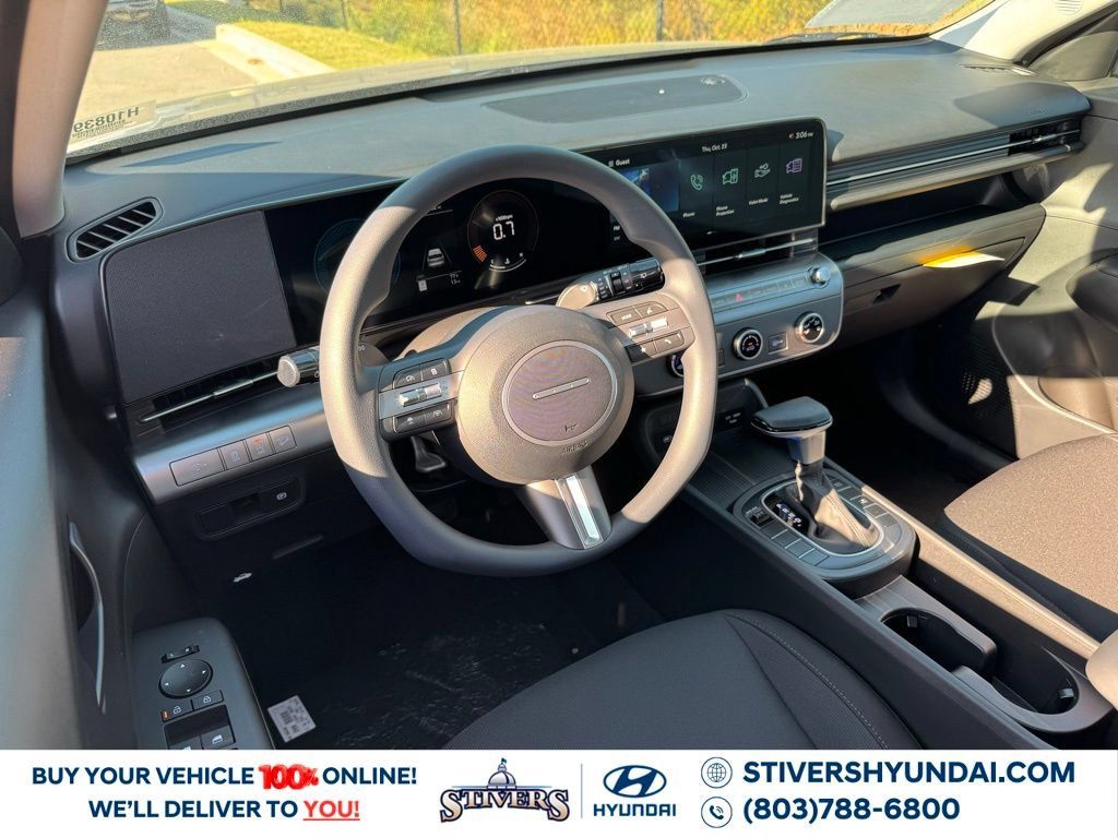 Used 2026 Hyundai Kona SE FWD image 2