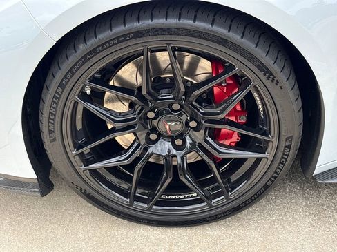 Used 2023 Chevrolet Corvette Z06 w/ Engine Appearance Package RWD image 12