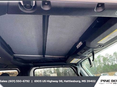 Used 2022 Jeep Wrangler Unlimited Sport image 16