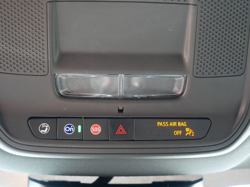 Used 2025 Chevrolet Equinox LT AWD/4WD image 32