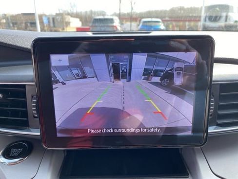 Used 2022 Ford Explorer XLT w/ Equipment Group 202A image 25