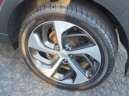 Used 2017 Hyundai Tucson Limited image 6