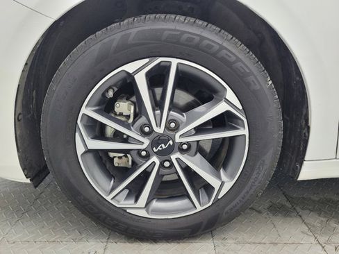 Used 2022 Kia Forte LXS w/ LXS Technology Package FWD image 31