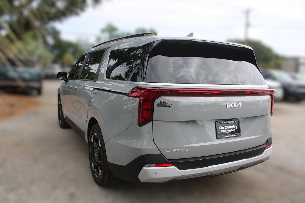Certified 2025 Kia Carnival EX FWD image 15