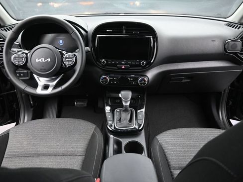 Used 2023 Kia Soul EX FWD image 12