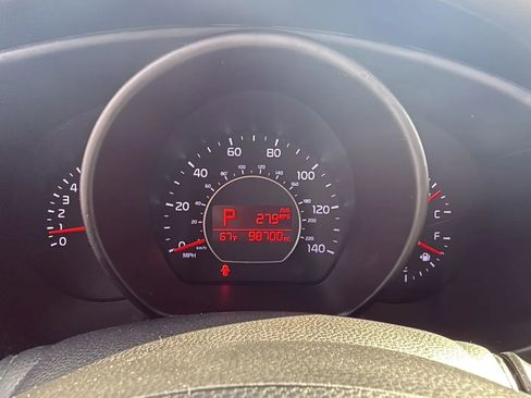 Used 2015 Kia Soul FWD image 13