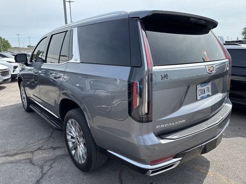 Used 2021 Cadillac Escalade Premium Luxury AWD/4WD image 10