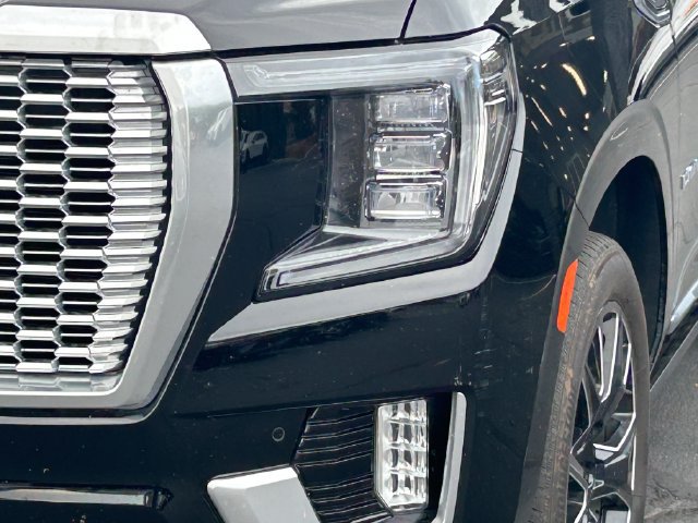 Used 2024 GMC Yukon Denali w/ Denali Reserve Package AWD/4WD image 11